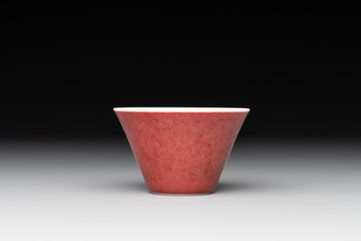 A Chinese copper-red-glazed cup, Zhu Feng 珠峰 mark, 18/19th C.
