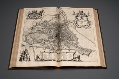 Verheerlykt Vlaandre, Flandria Illustrata, an illustrated chronicle of Flanders in three tomes and two volumes, Flanders, dated 1735