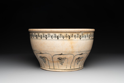 A Vietnamese or Annamese blue and white basin with floral design, 16th C.