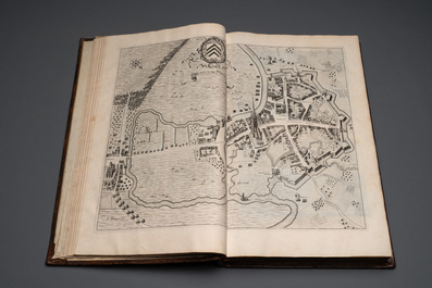 Verheerlykt Vlaandre, Flandria Illustrata, an illustrated chronicle of Flanders in three tomes and two volumes, Flanders, dated 1735