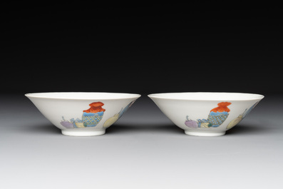 A pair of Chinese famille rose 'Li Taibai' bowls, Guangxu mark, Republic