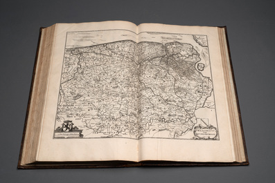 Verheerlykt Vlaandre, Flandria Illustrata, an illustrated chronicle of Flanders in three tomes and two volumes, Flanders, dated 1735