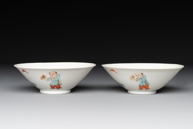 A pair of Chinese famille rose 'Li Taibai' bowls, Guangxu mark, Republic