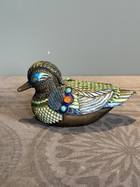 A Chinese precious stone inset, enamelled and filigree silver mandarin duck-form box and cover, 19/20th C.