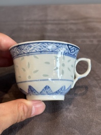 A collection of 22 Chinese blue and white wares, Ruo Shen Zhen Cang 若深珍藏 mark, 19/20th C.