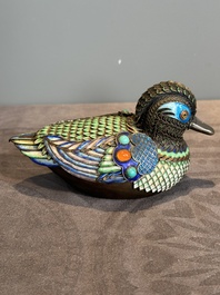 A Chinese precious stone inset, enamelled and filigree silver mandarin duck-form box and cover, 19/20th C.