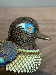 A Chinese precious stone inset, enamelled and filigree silver mandarin duck-form box and cover, 19/20th C.