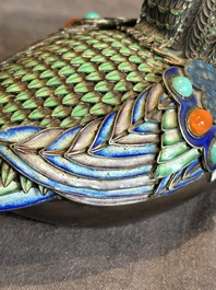 A Chinese precious stone inset, enamelled and filigree silver mandarin duck-form box and cover, 19/20th C.