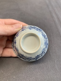 Twelve Chinese blue and white saucers and eight cups, Kangxi/Yongzheng