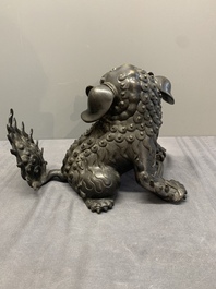 A pair of fine Chinese bronze Buddhist lions, 17/18th C.