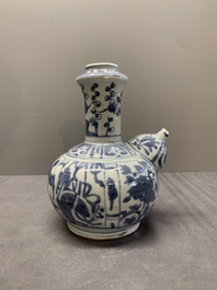 A Chinese blue and white 'kraak' porcelain kendi, Wanli
