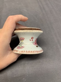 A collection of five Chinese blue and white, famille rose and Imari-style salts, Kangxi/Qianlong