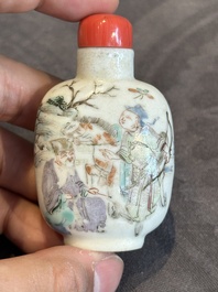 Four Chinese famille rose and verte snuff bottles, Qianlong and Tongzhi mark, 19th C.