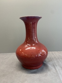 A Chinese flamb&eacute;-glazed vase, 19th C.