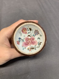 A collection of five Chinese blue and white, famille rose and Imari-style salts, Kangxi/Qianlong