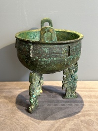 A rare Chinese archaic bronze tripod ritual food vessel, 'ding 鼎', Shang