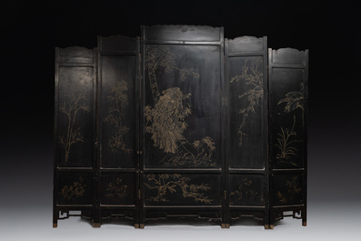 A Chinese gilt-lacquered wooden five-panel folding screen with birds and dragons, 19th C.