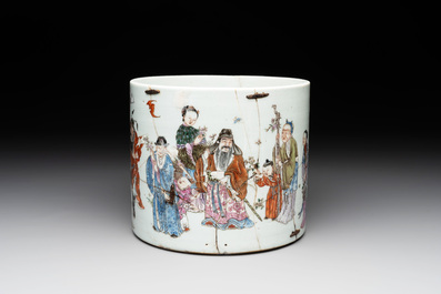 A Chinese famille rose 'Eight Immortals' brush pot, 19th C.