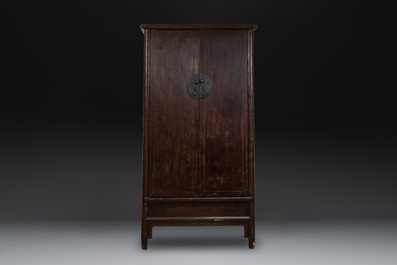 A large Chinese lacquered tapered round-corner cabinet, 'yuanjiaogui', Ming, 16/17th C.
