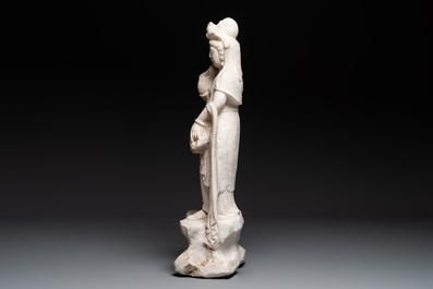 A Chinese white marble sculpture of Guanyin, 19/20th C.
