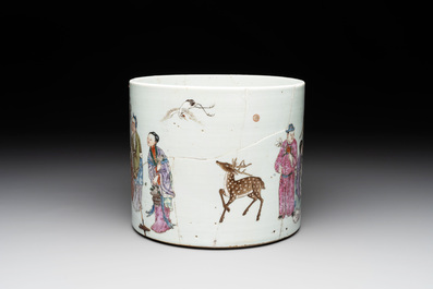 A Chinese famille rose 'Eight Immortals' brush pot, 19th C.