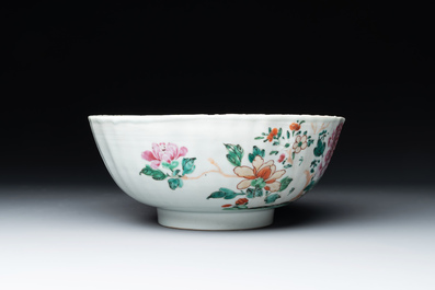 A Chinese famille rose 'pseudo-tobacco leaf' dish, a bowl and a blue and white gilt-decorated jug, Qianlong