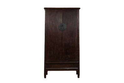 A large Chinese lacquered tapered round-corner cabinet, 'yuanjiaogui', Ming, 16/17th C.