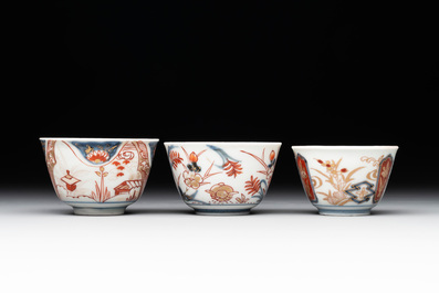 A varied collection of 22 Japanese Imari wares, 17/19th C.