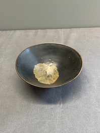 A rare Chinese Jizhou leaf-decorated conical tea bowl, Southern Song