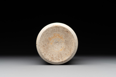 A Chinese wucai 'sleeve' vase with a scholar and servants, Transitional period