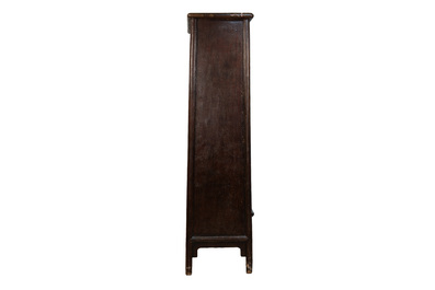 A large Chinese lacquered tapered round-corner cabinet, 'yuanjiaogui', Ming, 16/17th C.