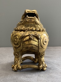 A finely cast Chinese gilt bronze 'luduan' incense burner and cover, Ming, 15/16th C.