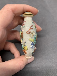 A Chinese molded famille rose 'antiquities' snuff bottle and porcelain stopper, Qianlong mark, 19th C.