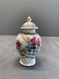 A varied collection of 13 Chinese famille rose, blue and white wares, Transitional period/19th C.
