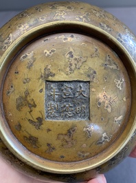 A Chinese gold-splashed bronze censer, Xuande mark, 18/19th C.