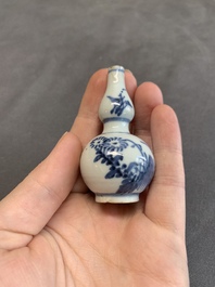A varied collection of 13 Chinese famille rose, blue and white wares, Transitional period/19th C.