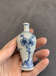 A varied collection of 13 Chinese famille rose, blue and white wares, Transitional period/19th C.