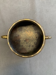 A Chinese gold-splashed bronze censer, Xuande mark, 18/19th C.