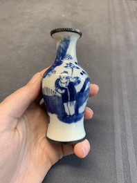 A varied collection of 13 Chinese famille rose, blue and white wares, Transitional period/19th C.