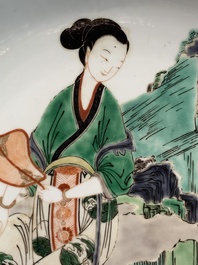 A Chinese famille verte 'lady' plate, 19th C.
