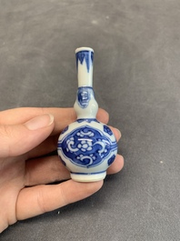 A varied collection of 13 Chinese famille rose, blue and white wares, Transitional period/19th C.