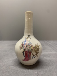 A pair of Chinese famille rose 'Lan Caihe' bottle vases, 19th C.