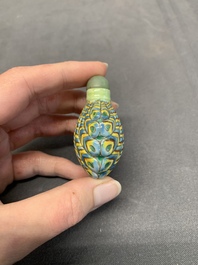 A Chinese blue and white 'dragon' snuff bottle and a polychrome 'peacock' snuff bottle, Yongzheng mark, 19/20th C.