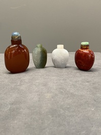 Four Chinese Peking glass, agate and jade snuff bottles, 19/20th C.