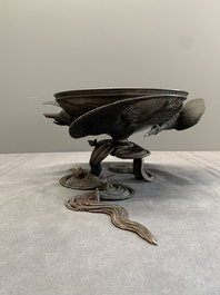 A Japanese copper, bronze and pewter Ikebana vessel, signed Kimura Toun 木村渡雲, Meiji, 19th C.