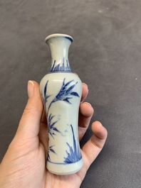 A varied collection of 13 Chinese famille rose, blue and white wares, Transitional period/19th C.