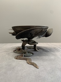 A Japanese copper, bronze and pewter Ikebana vessel, signed Kimura Toun 木村渡雲, Meiji, 19th C.