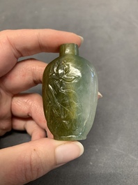 Four Chinese Peking glass, agate and jade snuff bottles, 19/20th C.