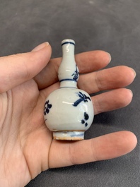A varied collection of 13 Chinese famille rose, blue and white wares, Transitional period/19th C.