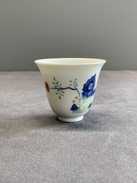 A pair of fine Chinese doucai wine cups, Jie Mei Ya Zhi 介眉雅製 mark, 19th C.